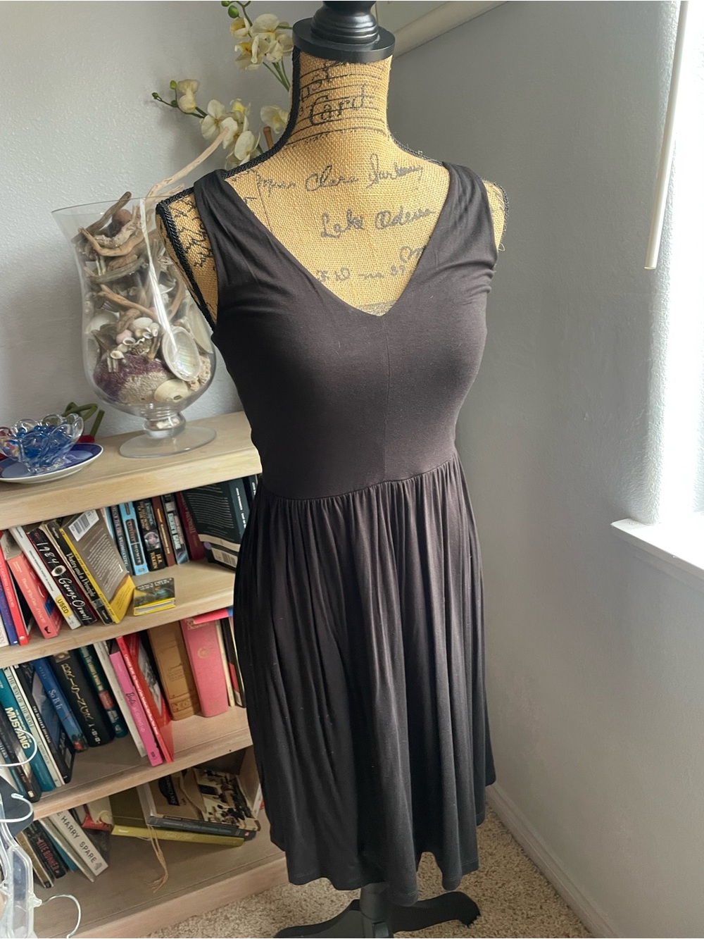 LOFT Black Sleeveless V-Neck Jersey Dress with Cutout Back, Size XXS